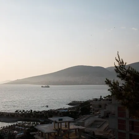 Grand Blue 3* Saranda