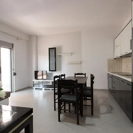 Grand Blue 3* Sarandë